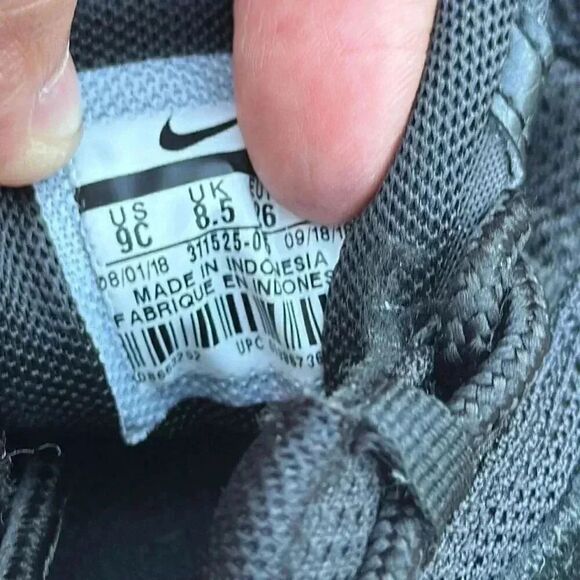 Nike Air Max 95 Low Triple Black Kids Size 9C - Picture 10 of 12